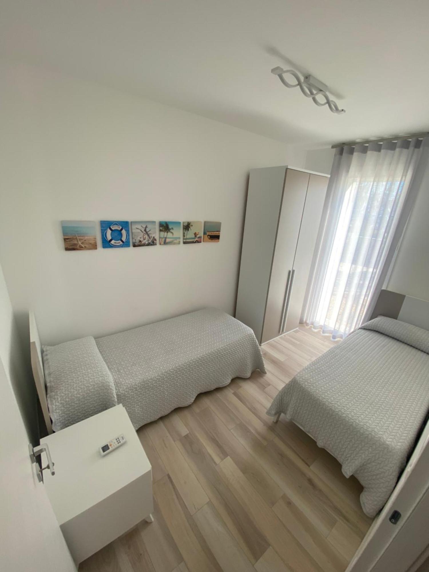 Sun Beach Residence Con Piscina - Piazza Brescia - Adria Holiday Jesolo - Family Apartments Ngoại thất bức ảnh
