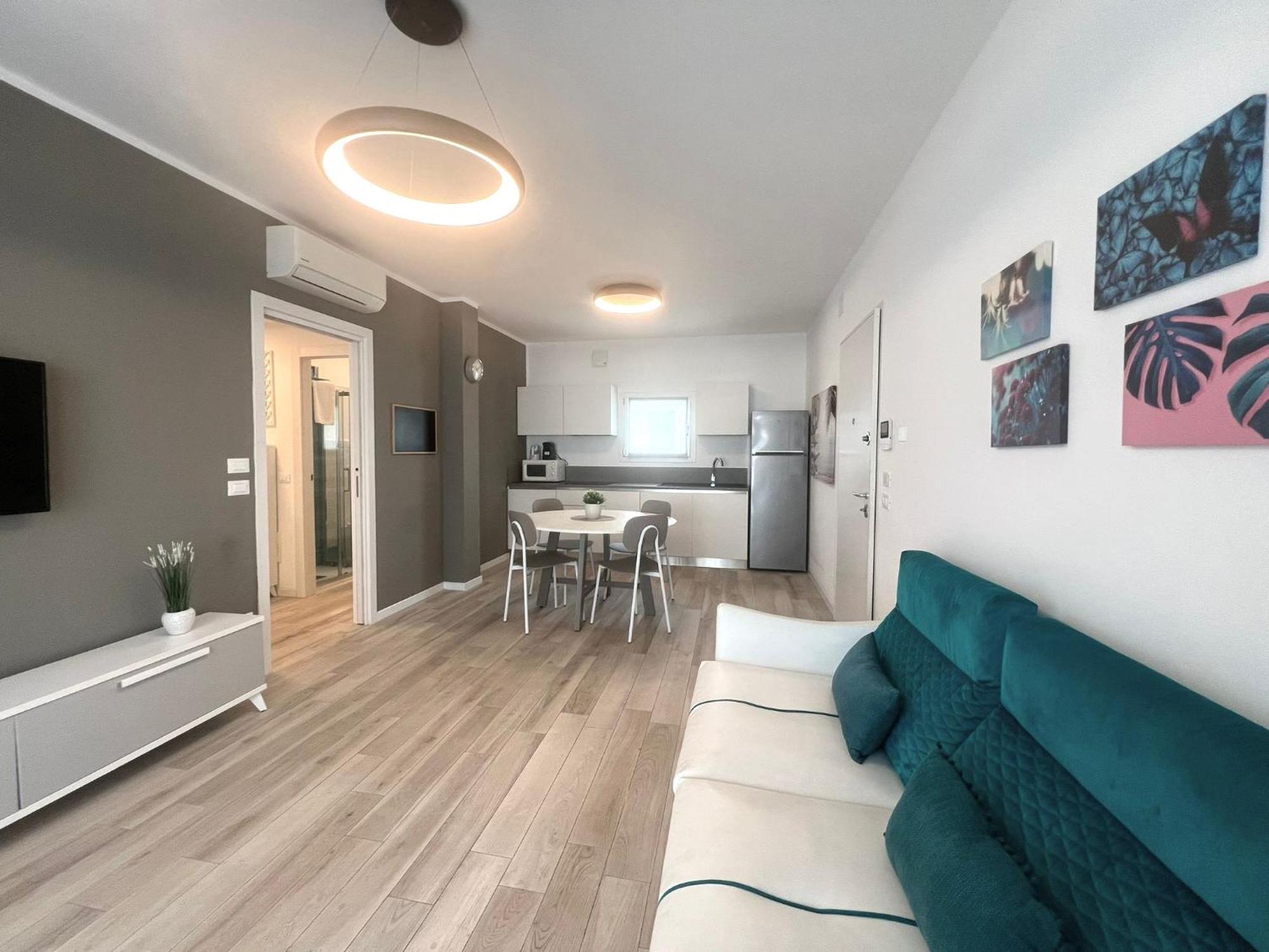 Sun Beach Residence Con Piscina - Piazza Brescia - Adria Holiday Jesolo - Family Apartments Phòng bức ảnh
