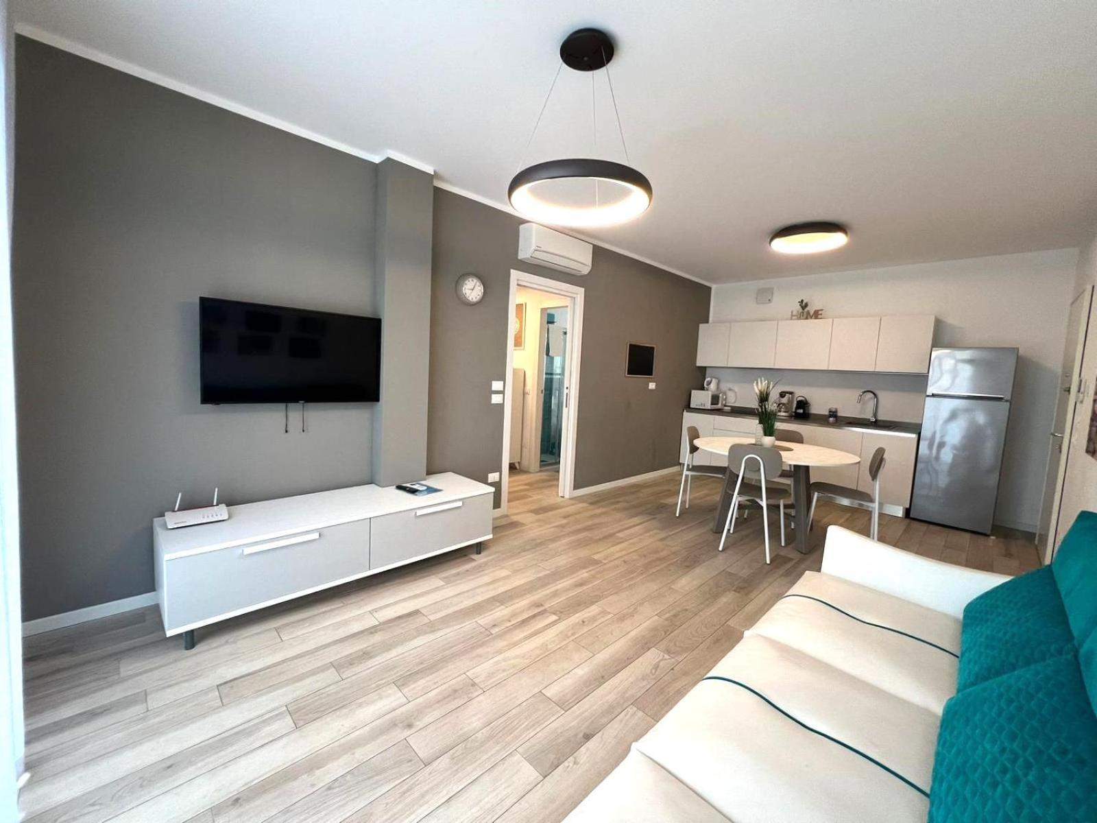 Sun Beach Residence Con Piscina - Piazza Brescia - Adria Holiday Jesolo - Family Apartments Phòng bức ảnh